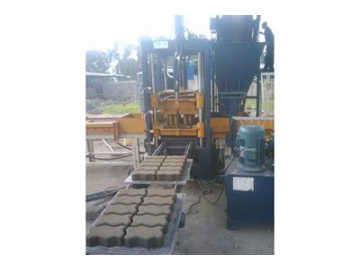 Máquina para fazer blocos de concreto tipo QF400