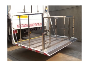 Ambulift (caminhão com elevador para deficientes físicos)