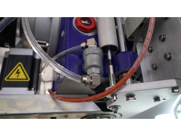 Máquina de corte de espuma CNC horizontal e vertical por contorno HV6