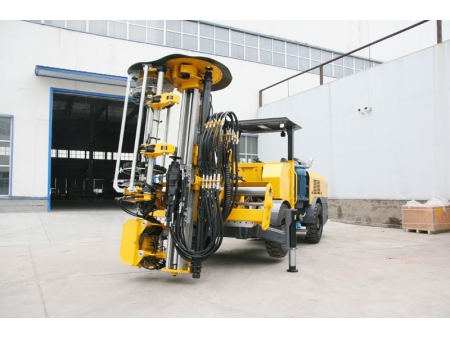 Carreta de Perfuração Hidráulica com Troca Automática de Barras, HT71  (para Mineração)