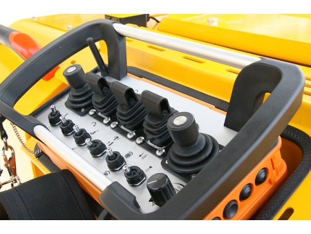 Carreta Hidráulica de Fixação, HT92-D (Altura da seção transversal: 2.8m)