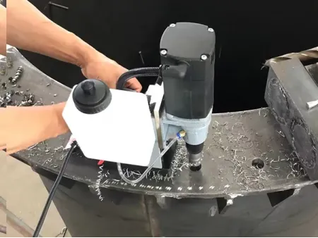 Furadeira de base Magnética