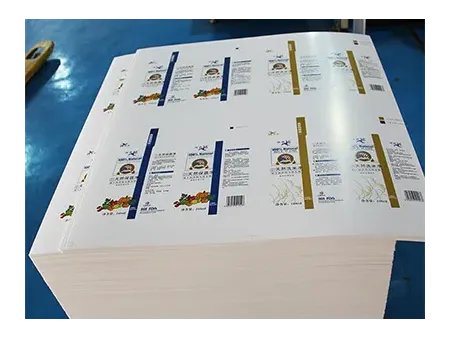 Máquina de corte e vinco plana automática (até 700 ton)