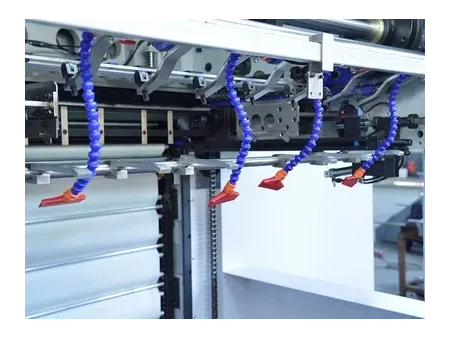 Máquina de corte e vinco plana automática com unidade de descarte (até 700 ton)