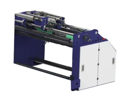Máquina para fabricação de sacos de papel kraft com aba