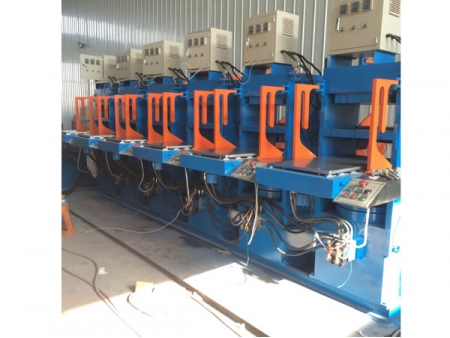 Máquina de moldagem por compressão de solas de borracha