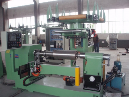 Máquina para fabricação de correias em V