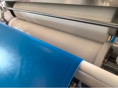 Laminadora de massa de dois rolos