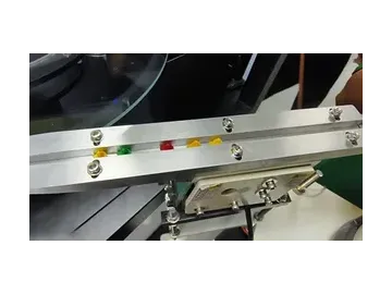 Máquina de inspeção visual de peças automotivas