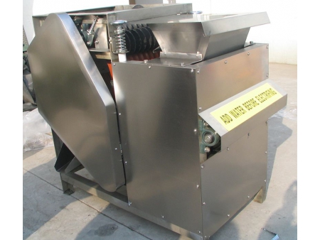 Máquina descascadora de nozes