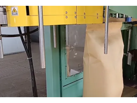 O seu parceiro de confiança para sistemas de ensacamento e paletização!