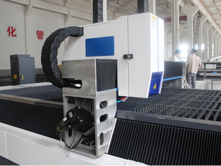 Máquina de corte a laser de fibra CNC 1000w para aço inox