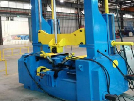 Máquina de processamento de vigas H