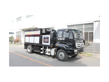 Caminhão de transporte de asfalto