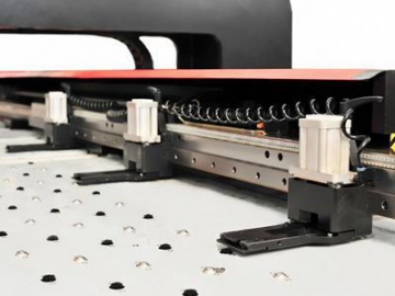 Puncionadeira de torreta CNC (Mecânica)