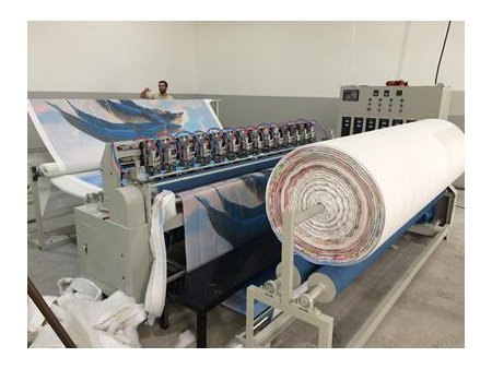 Máquina de bordar e matelar ultrassônicas