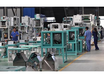 Comprador Tailandês comprou as máquinas de embalagem automáticas