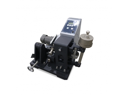 Equipamento para determinação da resistência à abrasão (ensaio de borracha tipo AKRON)
