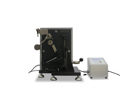 Máquina para determinação da resistência à fadiga  (ensaio de saltos de calçado)