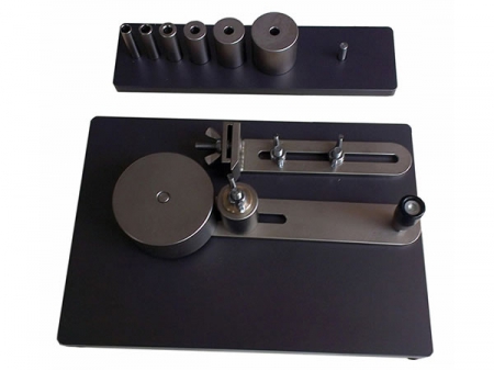 Equipamento para determinação da resistência à flexão  (Flexômetro de couro)