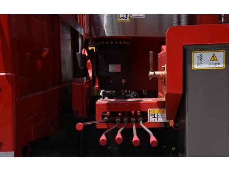 Caminhões Guindastes Articulados 12T, SST12S5