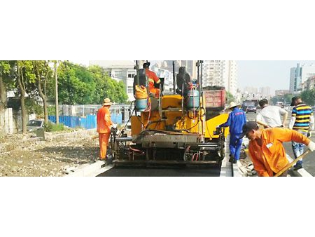 Pavimentadora de asfalto GYA4200