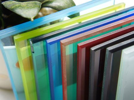 Vidro laminado colorido