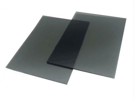 Vidro automotivo preto