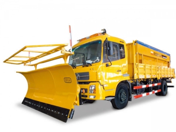 <strong>Caminhão limpa-neve</strong> multifuncional
