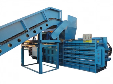<strong>Prensa enfardadeira horizontal</strong> semi-automática
