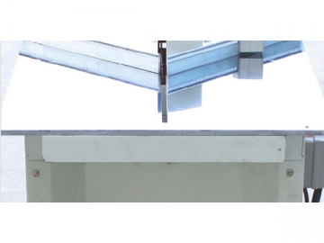 Máquina de corte para molduras