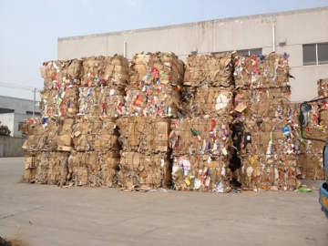Prensas enfardadeiras para resíduos de papel